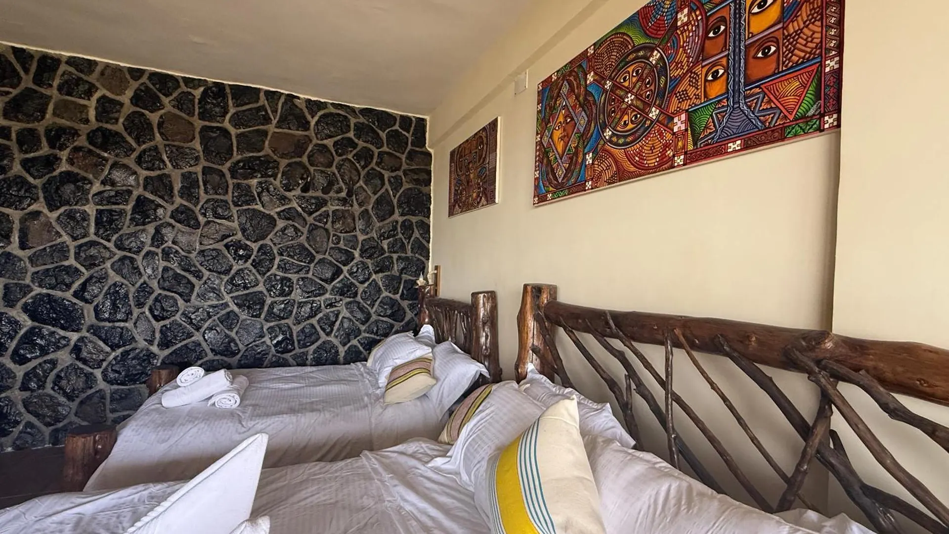 Hilltop Loge - Lalibela Hotel