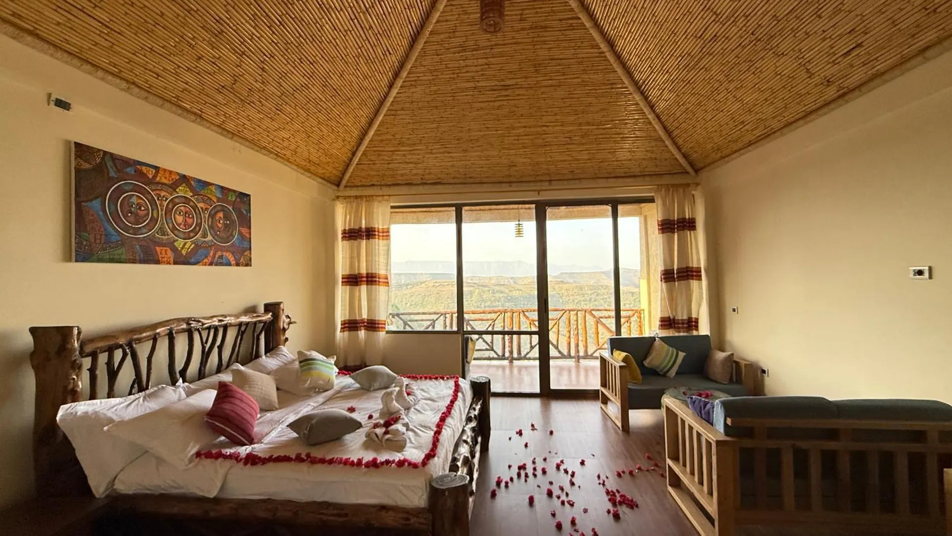 Hilltop Loge - Lalibela Hotel
